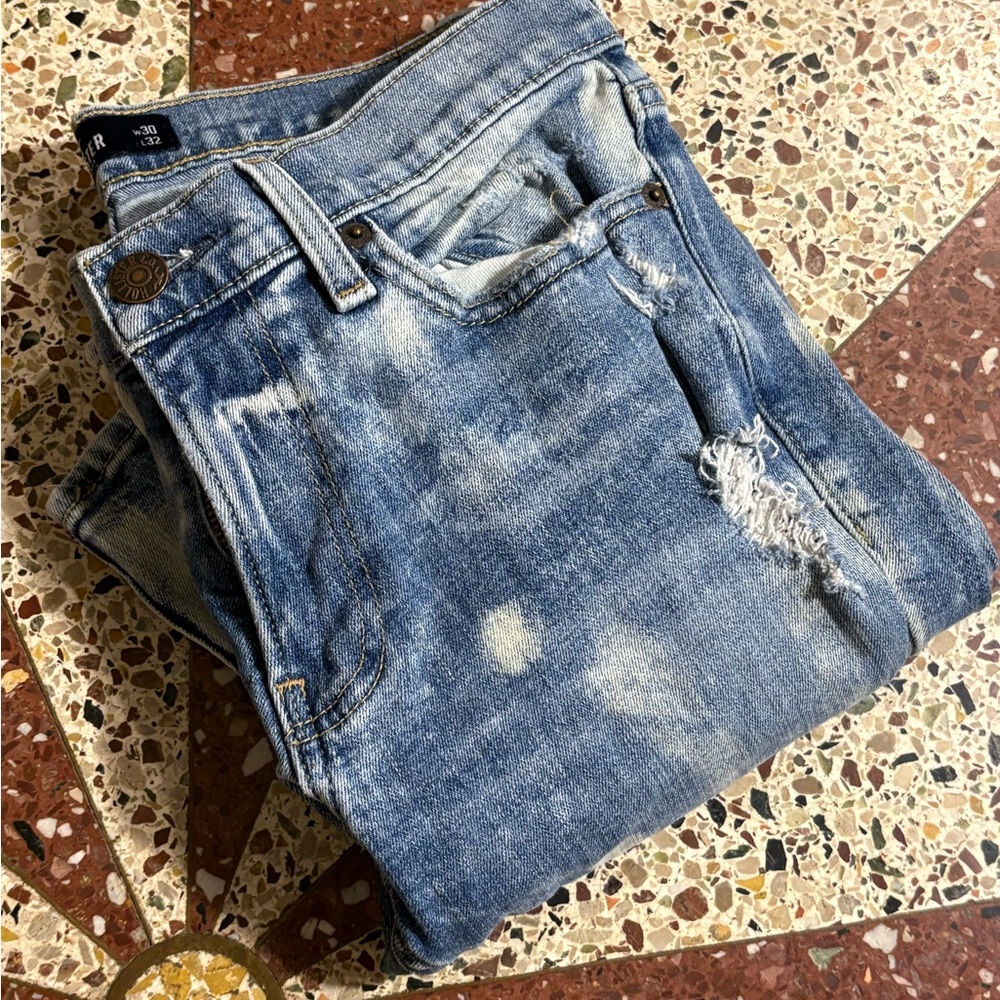Hollister Men's Light Blue Distressed Skinny Jeans